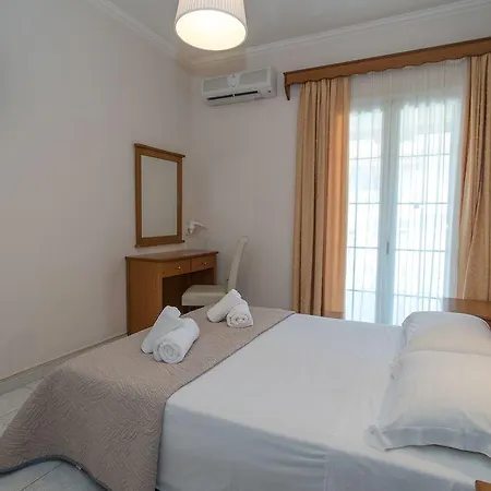 Ξενοδοχείο με διαμερίσματα Edelweiss 3*