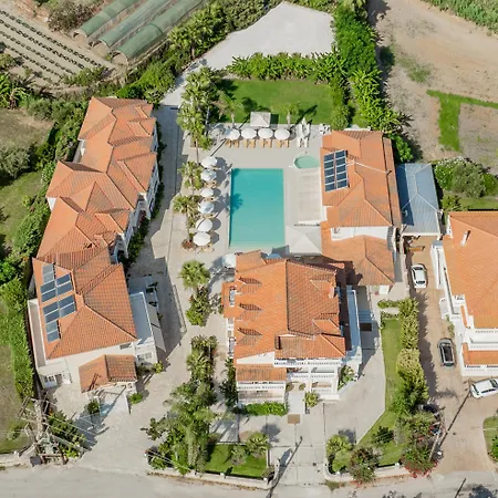 艾德维斯酒店 阿凯松