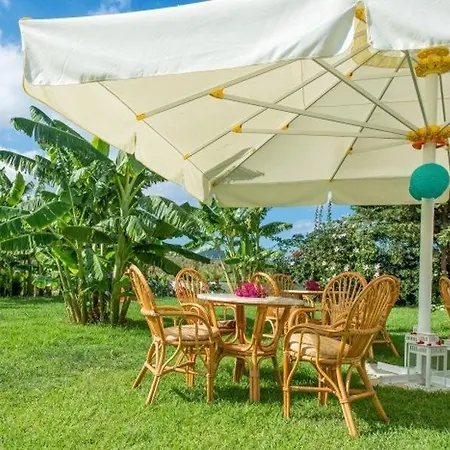 Edelweiss Aparthotel 3*